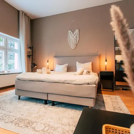 Luga Homes - Chausseehaus *