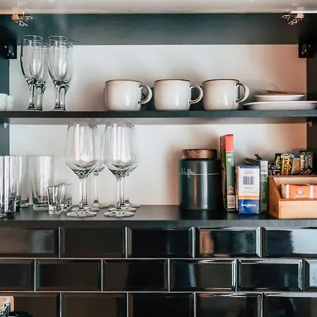 Luga Homes - Chausseehaus Apartment *