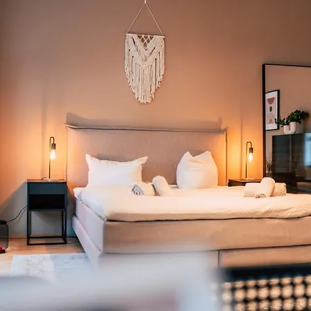 Luga Homes - Chausseehaus *